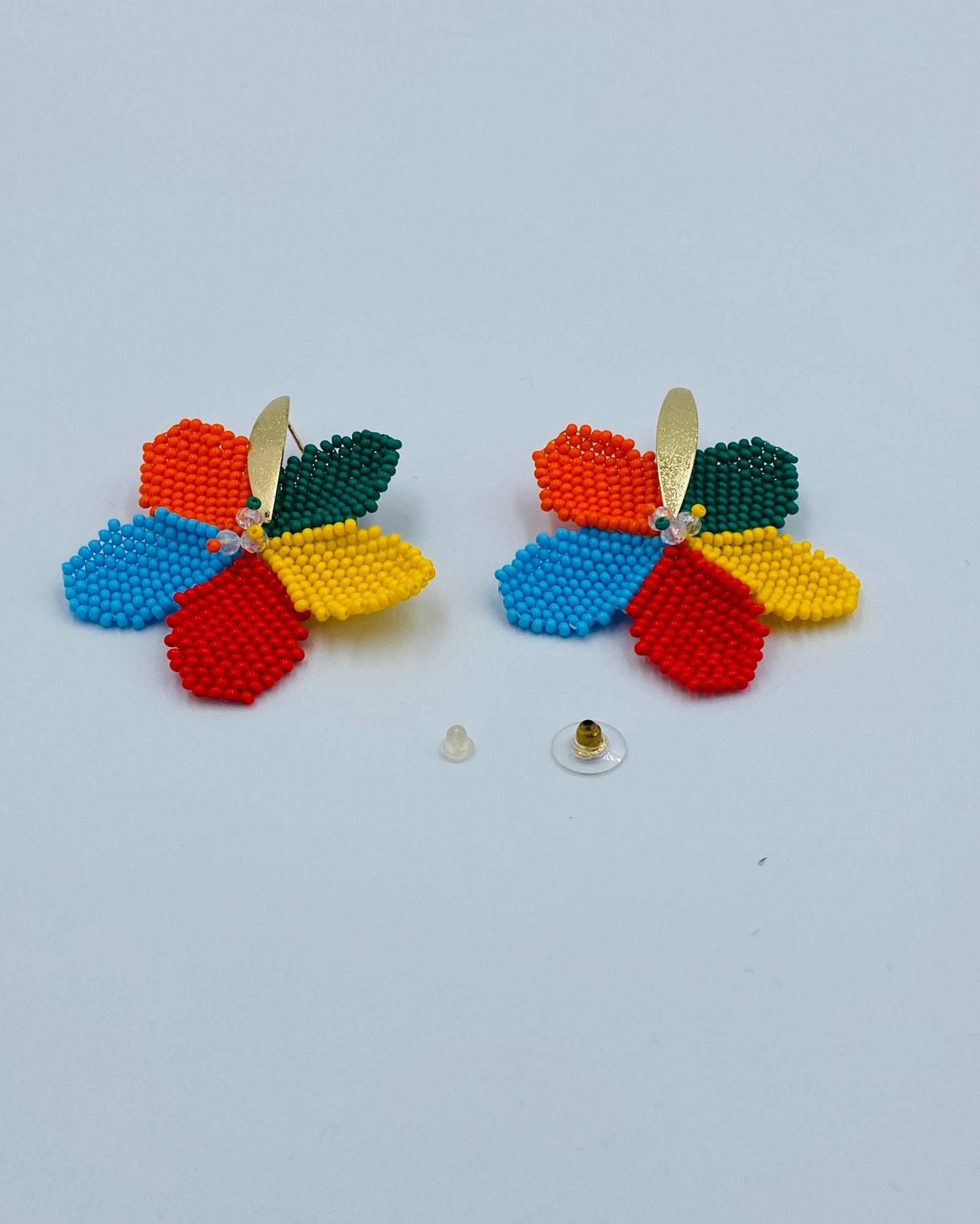 Earrings flower design in multicolor